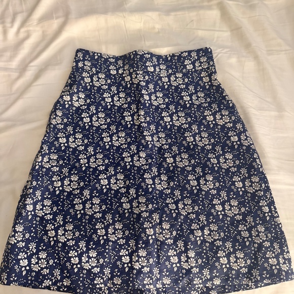 The Vampire s wife skirt - Picture 3 of 4